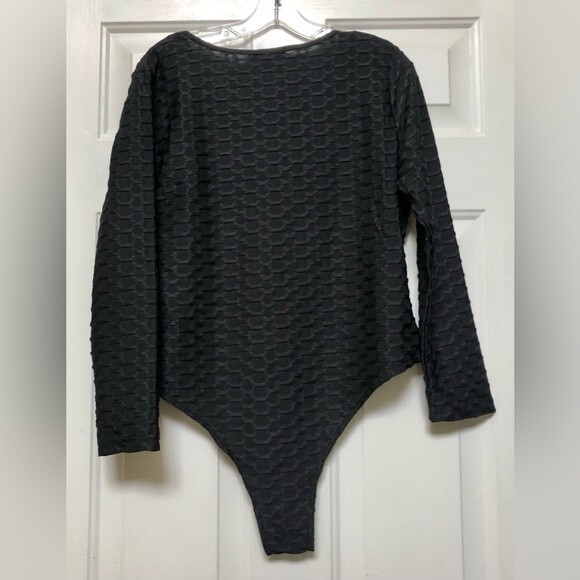 JOLIE & JOY DOBYSUIT PLUS SIZE 1X BLACK LONG SLEEVES STRAPPY ACCENT V-NECK - Picture 4 of 6